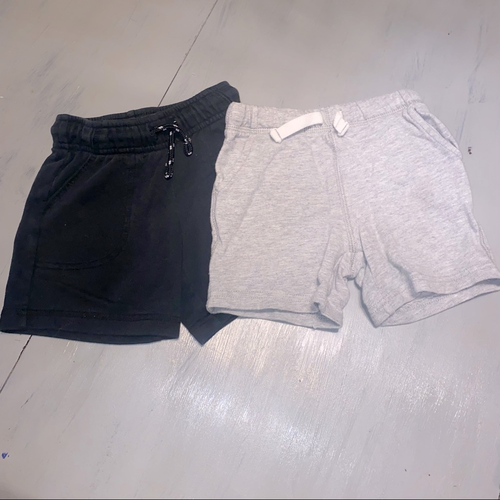 🔅 SALE 2 pairs shorts 2T